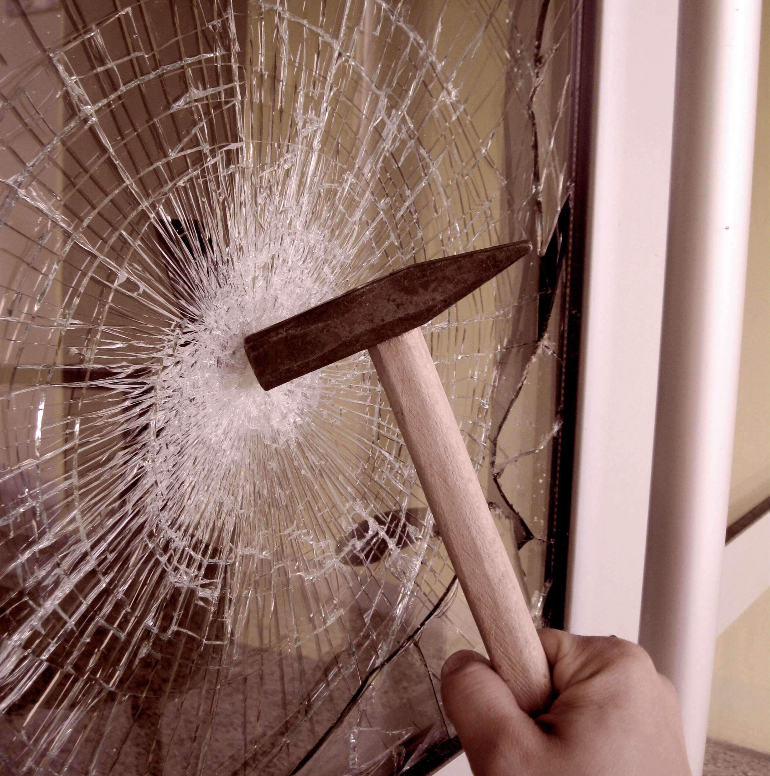 Sicherheitsfolie & Wohnsicherheit – Schutz vor Einbruch & Glasbruch